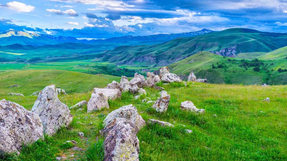 Scenic mountain landscape of Armenia’s Syunik province, the proposed route of the Zangezur Corridor linking Azerbaijan and Türkiye.